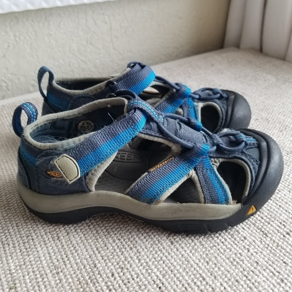 Keen | Newport Waterproof Hiking Shoes